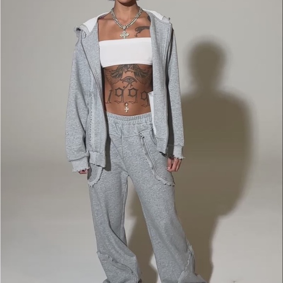 AKIRA - Come Chill With Me Sweatsuit -Jacket and Joggers Size Large - Picture 13 of 14